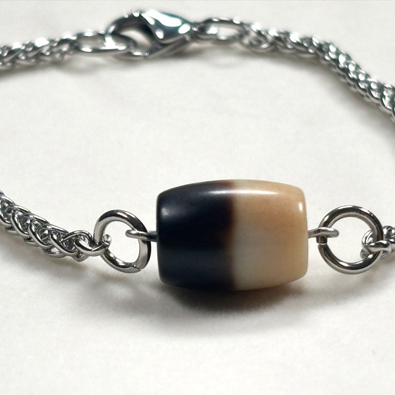 Black & White Dzi Bead Bracelet
