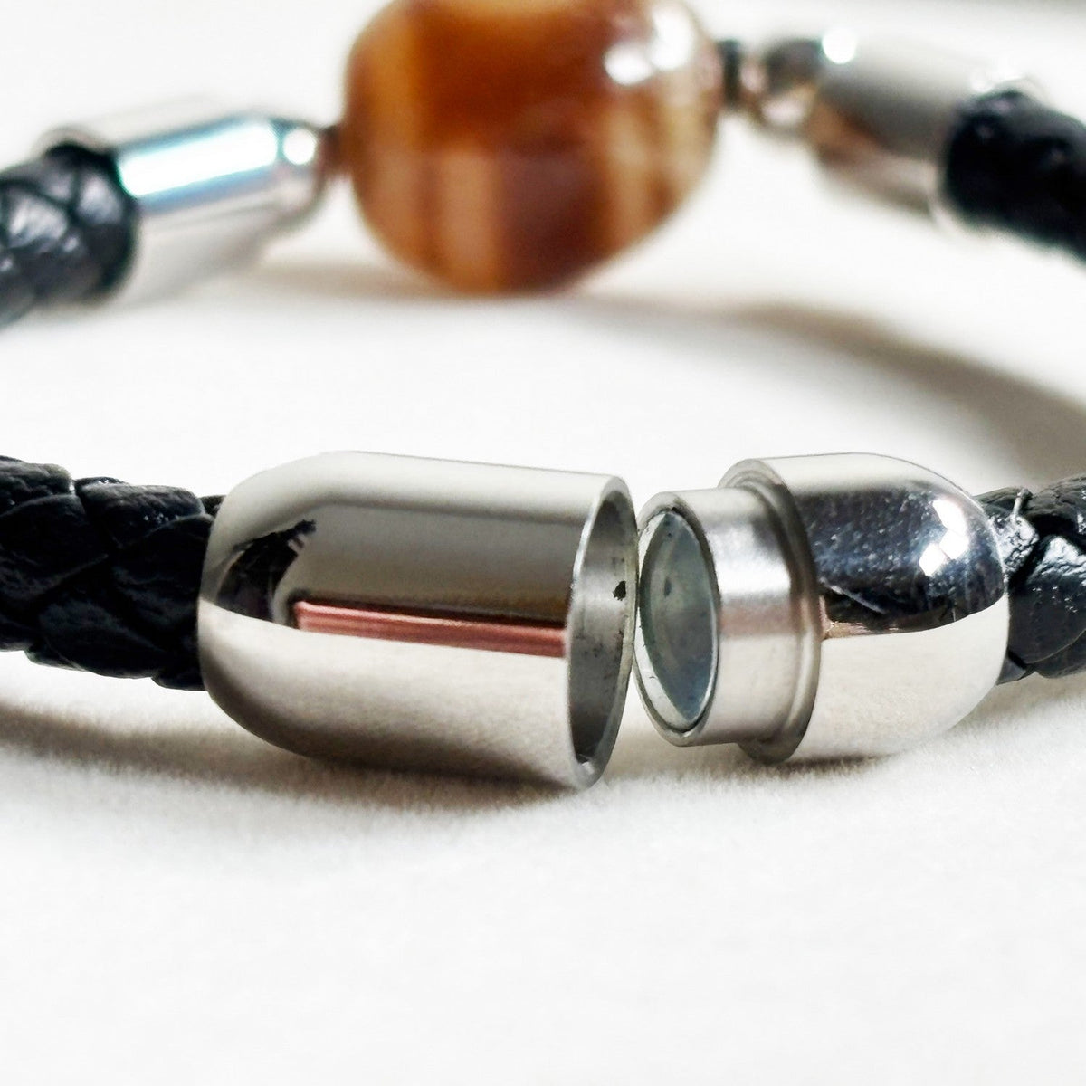 Benefactor Dzi Bead w/ Leather Bangle